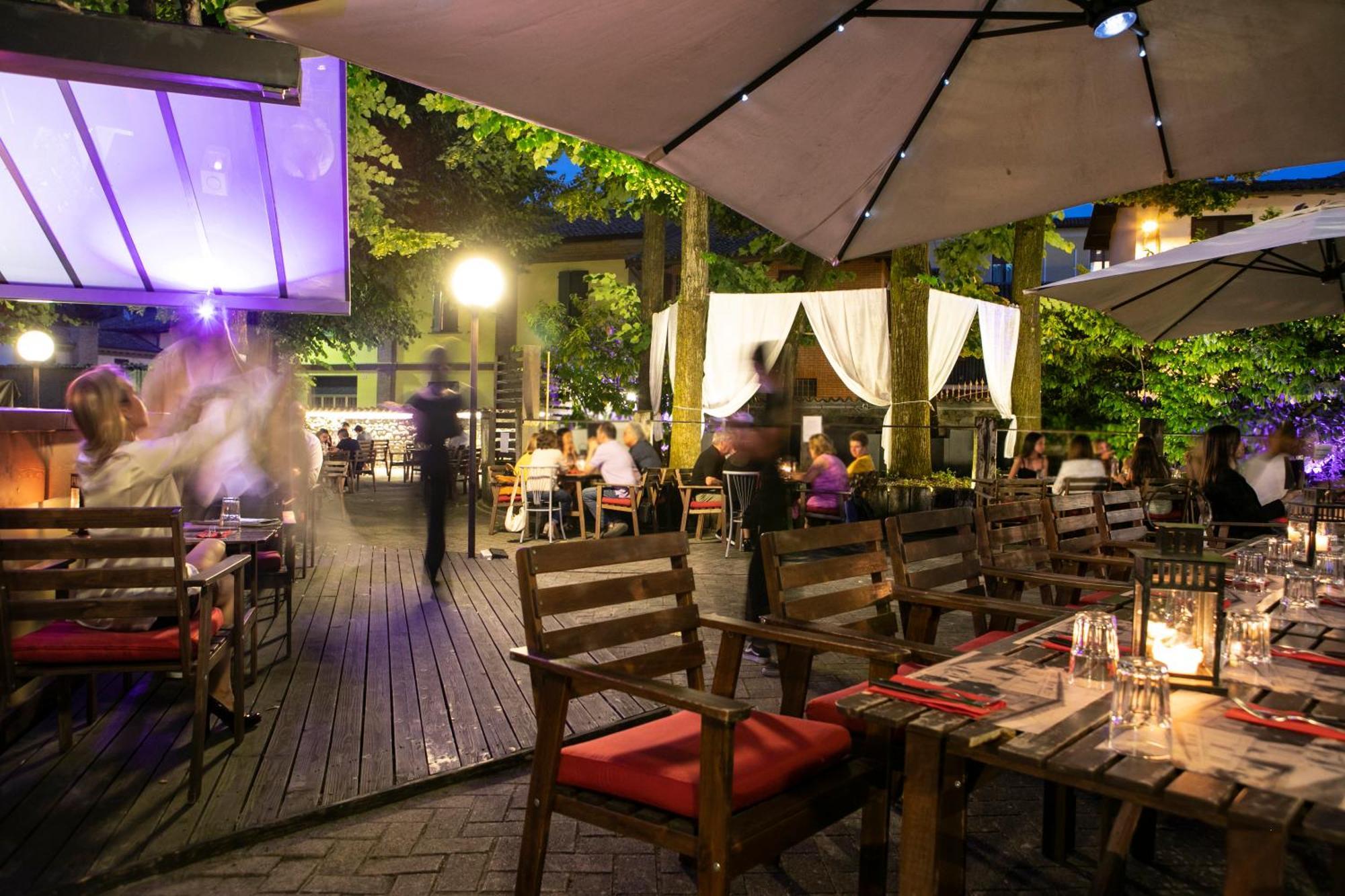 Hotel Milano Pool & Garden 살리체테르메 외부 사진